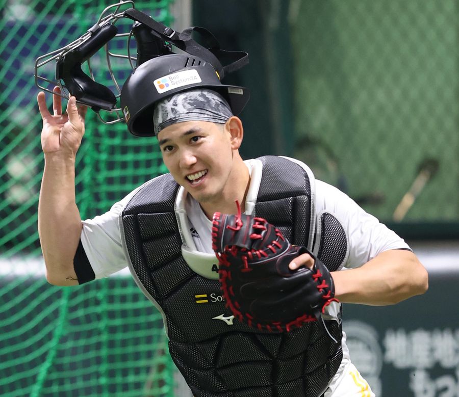 nishispo_hawks's tweet photo. 栗原陵矢選手が球宴でマスクに意欲

「可能かどうか探っています」
全パ率いる小久保監督が説明　

2021年には史上初4ポジション

▼記事はこちらから▼ #sbhawks
https://t.co/J8z6X8wvo7 https://t.co/nfPzCTBTlE