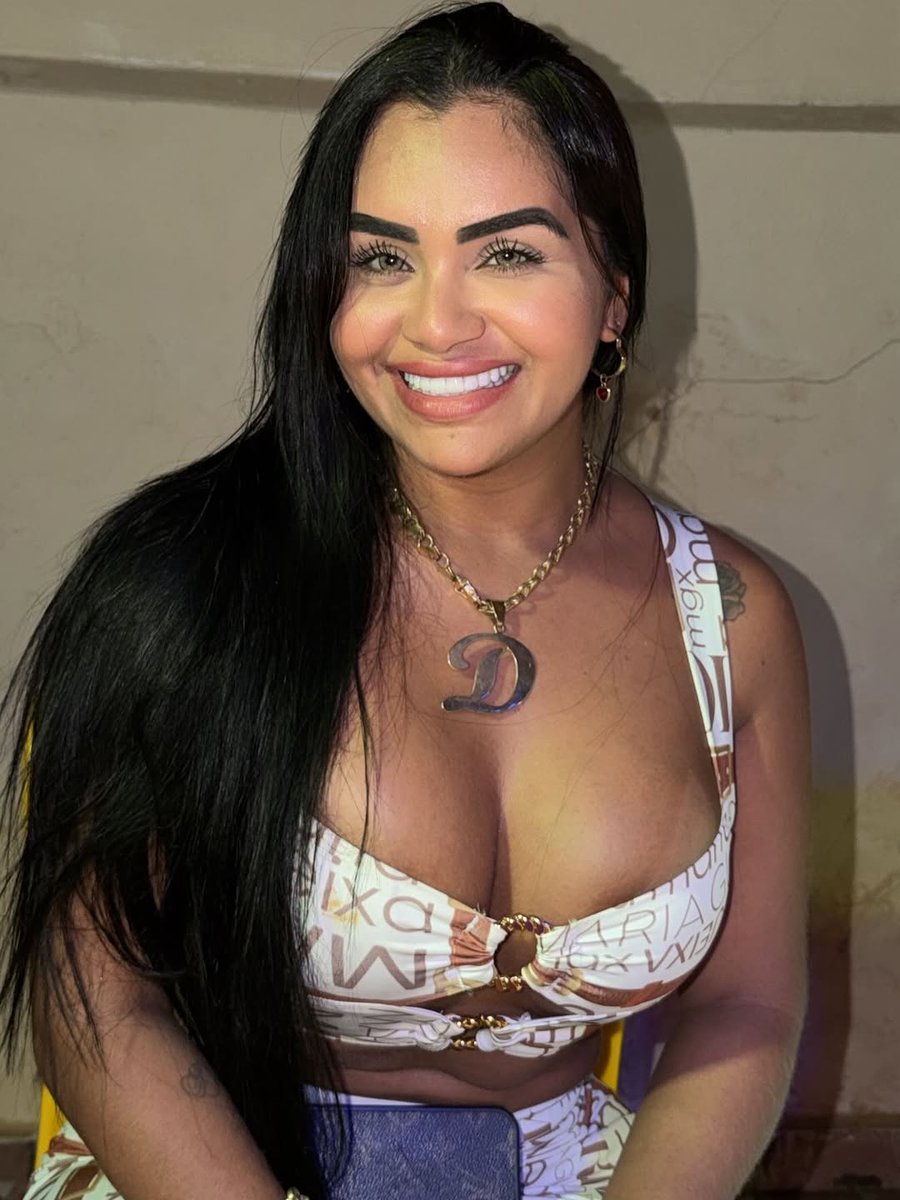 andressalopvnq3's tweet photo. Meu Réveillon da melhor forma ✨ https://t.co/058xrHQVhS