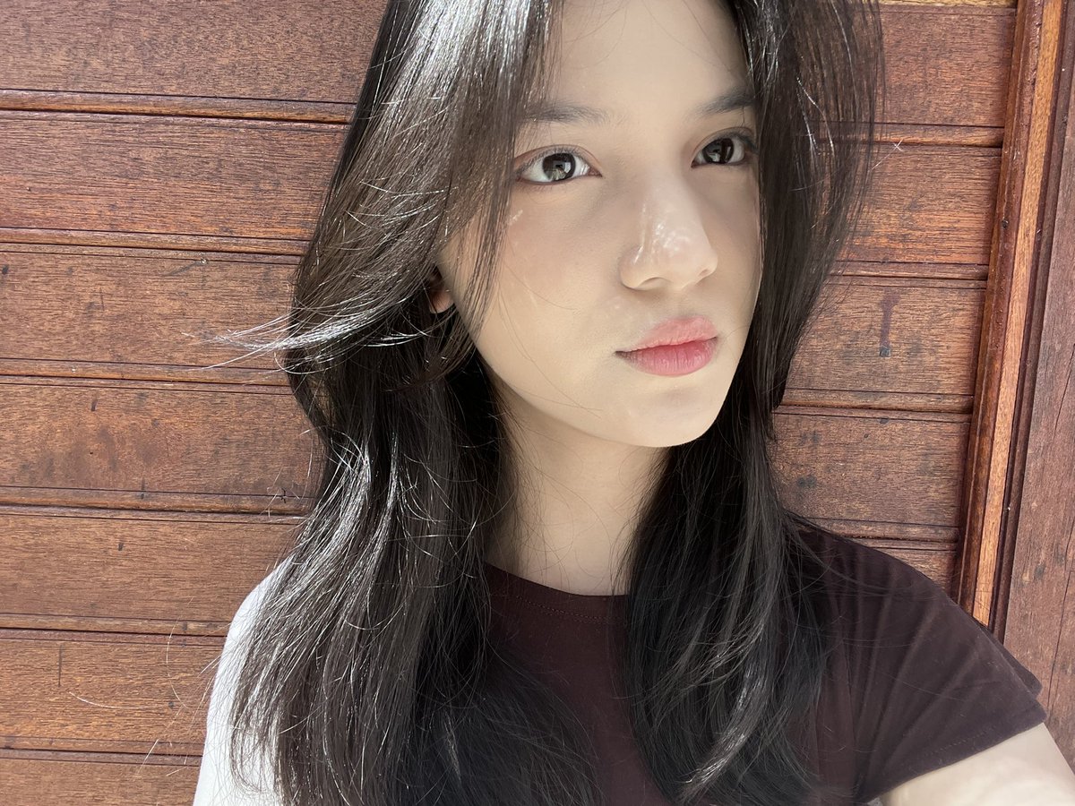 A_VirgiJKT48's tweet photo. hems https://t.co/r7VcVmk4No