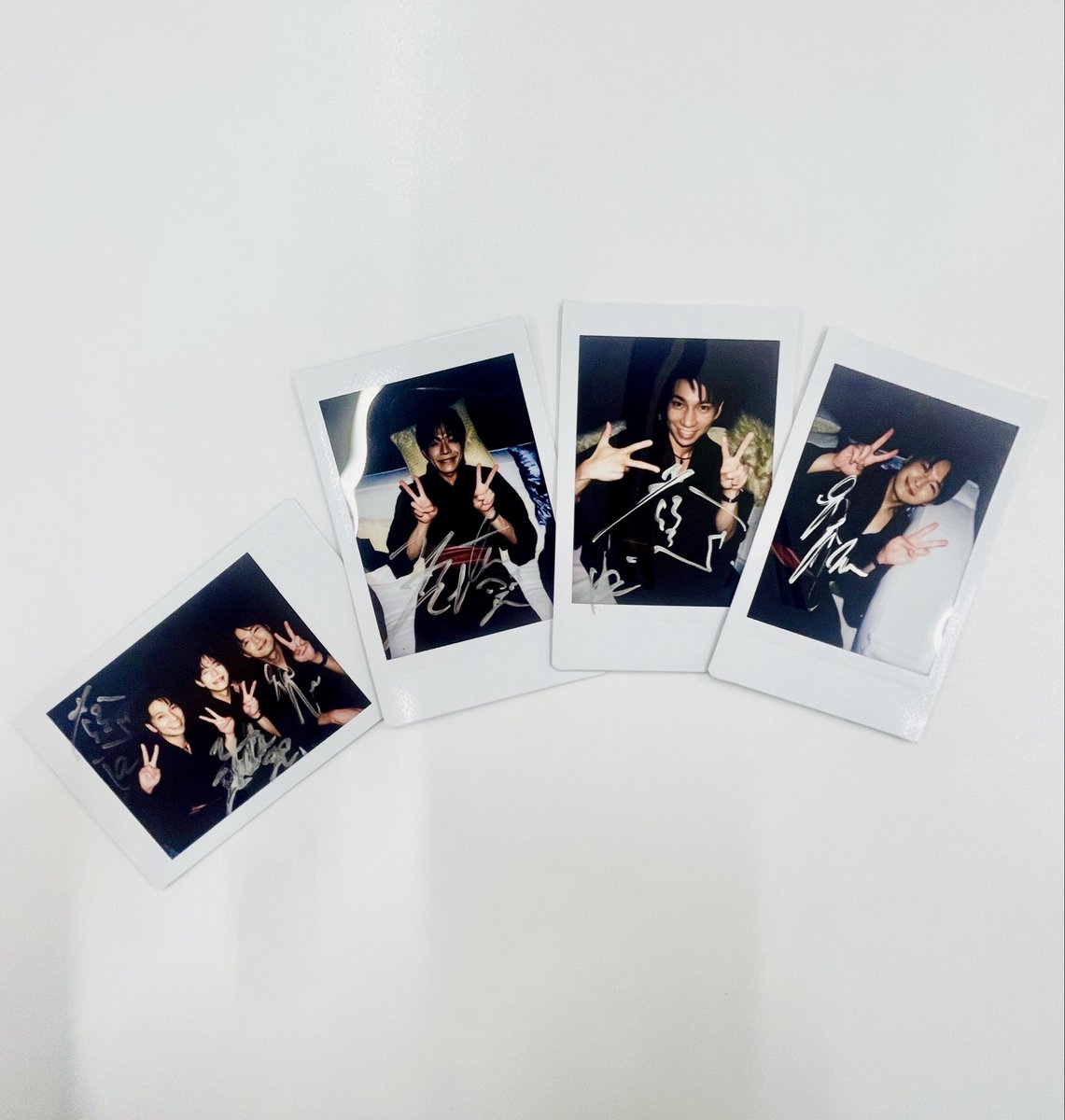 nihonchokuhan_'s tweet photo. ＼SHOW-WA チェキプレゼント企画🎁／

SHOW-WAのここだけでしか手に入らないオリジナルチェキを抽選で合計4名様にプレゼント✨

📸3人セットチェキ×1枚
📸メンバー単体チェキ×各1枚・合計3枚

【応募方法】
① @nihon_chokuhan をフォロー
② この投稿にいいね
③ コメントであなたの“推し”を教えてください💬

さらに、この投稿を引用リポストすると当選確率2倍🎉
さらに日本直販LINEお友達追加してくださった方は当選確率10倍にアップ👀
スクショをコメント欄に貼ってね♡

たくさんのご応募お待ちしています🙌
@SHOW_WAofficial 
@keishi_show_wa @yuta_show_wa 
@jun_aoyama1988 

#SHOW_WA #SHOWWA #プレゼント企画 #チェキプレゼント #日本直販