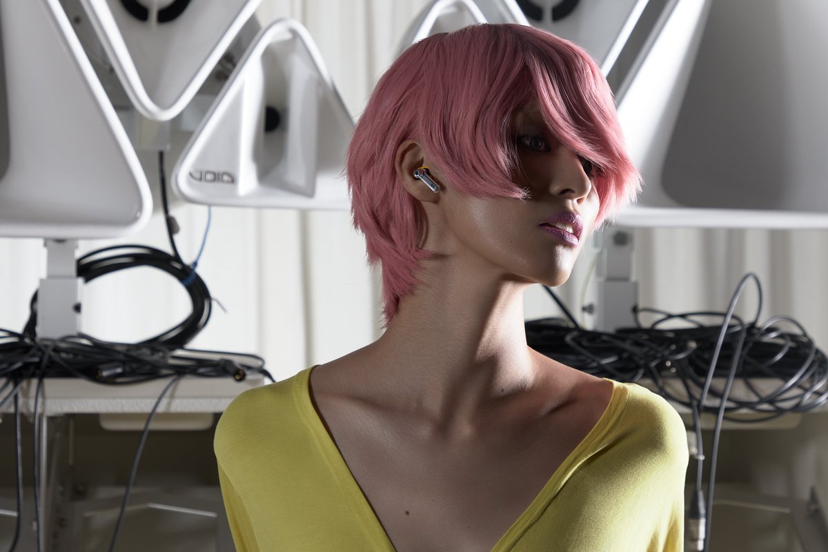 f5ve_official's tweet photo. f5ve chooses Ear (3a)
@NothingJapan 

shot + styled by crystalline structures studio https://t.co/5dbzg3NdhM