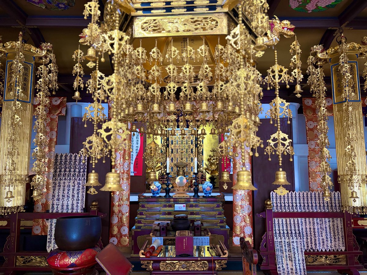 283GOSHUIN's tweet photo. #新宿区 #日蓮宗 #宗柏寺 #御朱印
東京都新宿区にあります日蓮宗の宗柏寺さんです🙏
尾形宗柏が創建した草庵が起源とされ、寛永8年、興正院日意によって父の菩提供養のために堂宇の建立が開始されました。
元文5年には御三卿の一つ一橋家の祈願所となりました。
また、祀られている釈迦如来は傳教大師最澄作とされております。
御朱印は釈迦如来にちなんだ『唯我独尊』です🙇‍♂️🙇‍♂️