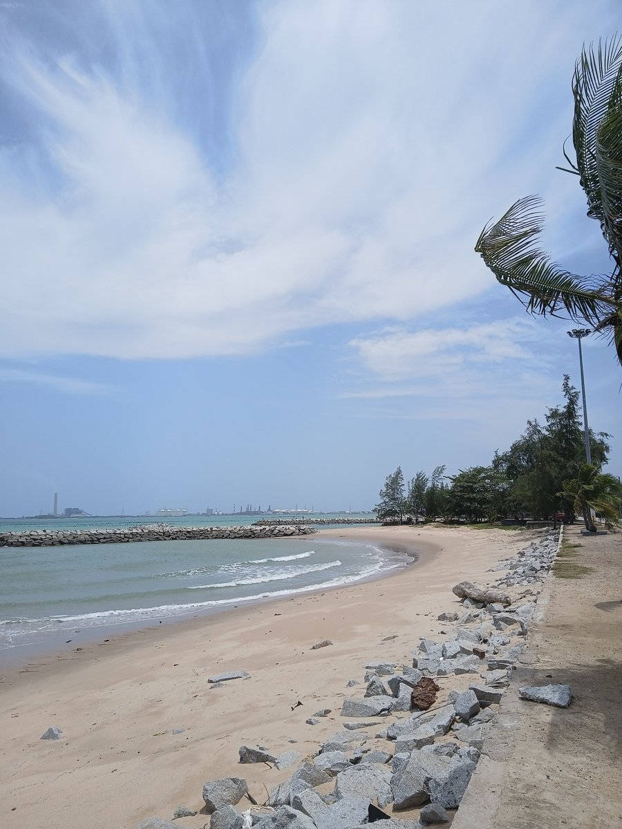 Rider_Rayong's tweet photo. ลูกค้ามาบ่อยสุดก็ทะเลนี่แหละครับ วันนี้ทะเลสวย 🥰

#ระยอง https://t.co/PZRsxdLvHa