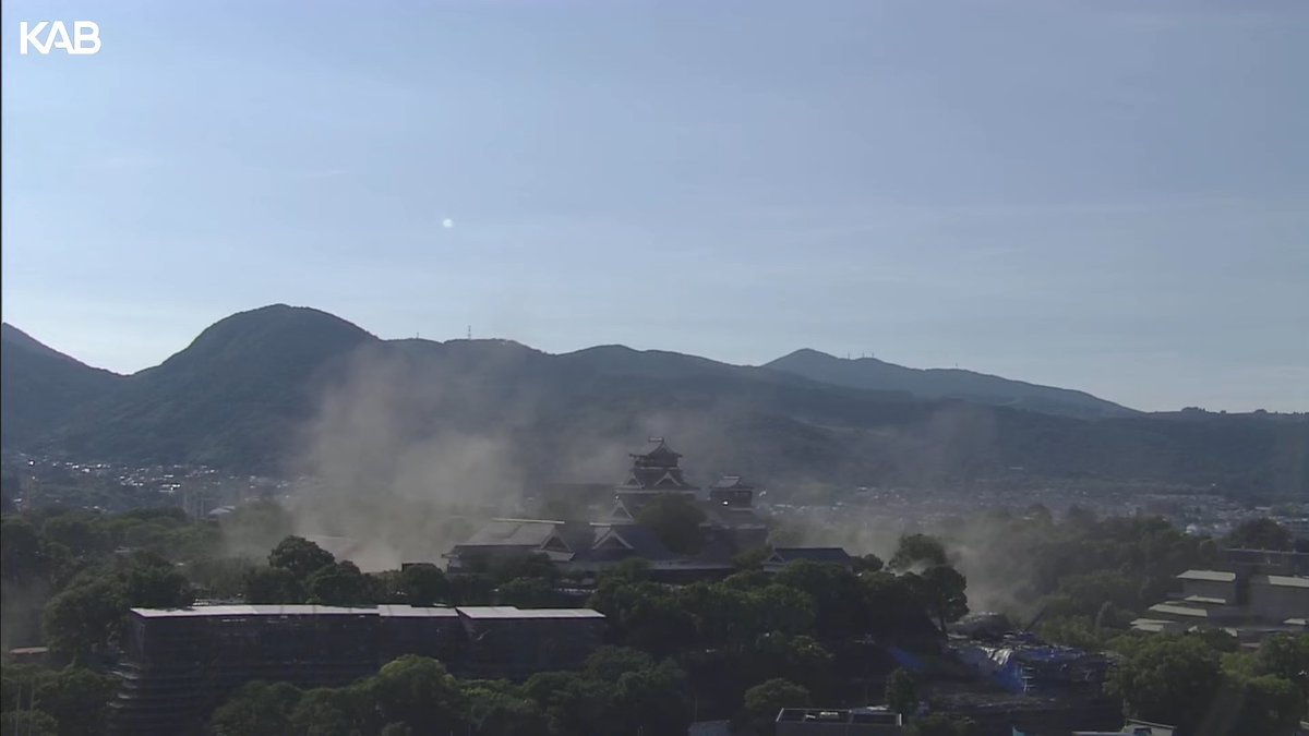 kdkgny's tweet photo. ライブカメラ見てきたら土煙が凄かった https://t.co/EgNnzFXzo7