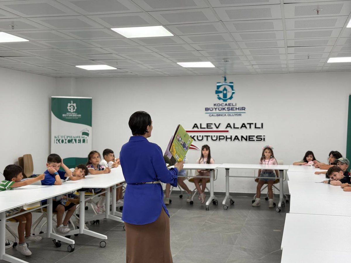 kutuphanemk's tweet photo. 🎨 Her Kitaba Özel Bir Ayraç

“Bir Kitap Bir Etkinlik” kapsamında miniklerimiz kendi kitap ayraçlarını tasarlayarak keyifli anlar yaşadı.

📍 Alev Alatlı Kütüphanesi https://t.co/fDQzKoZpoO