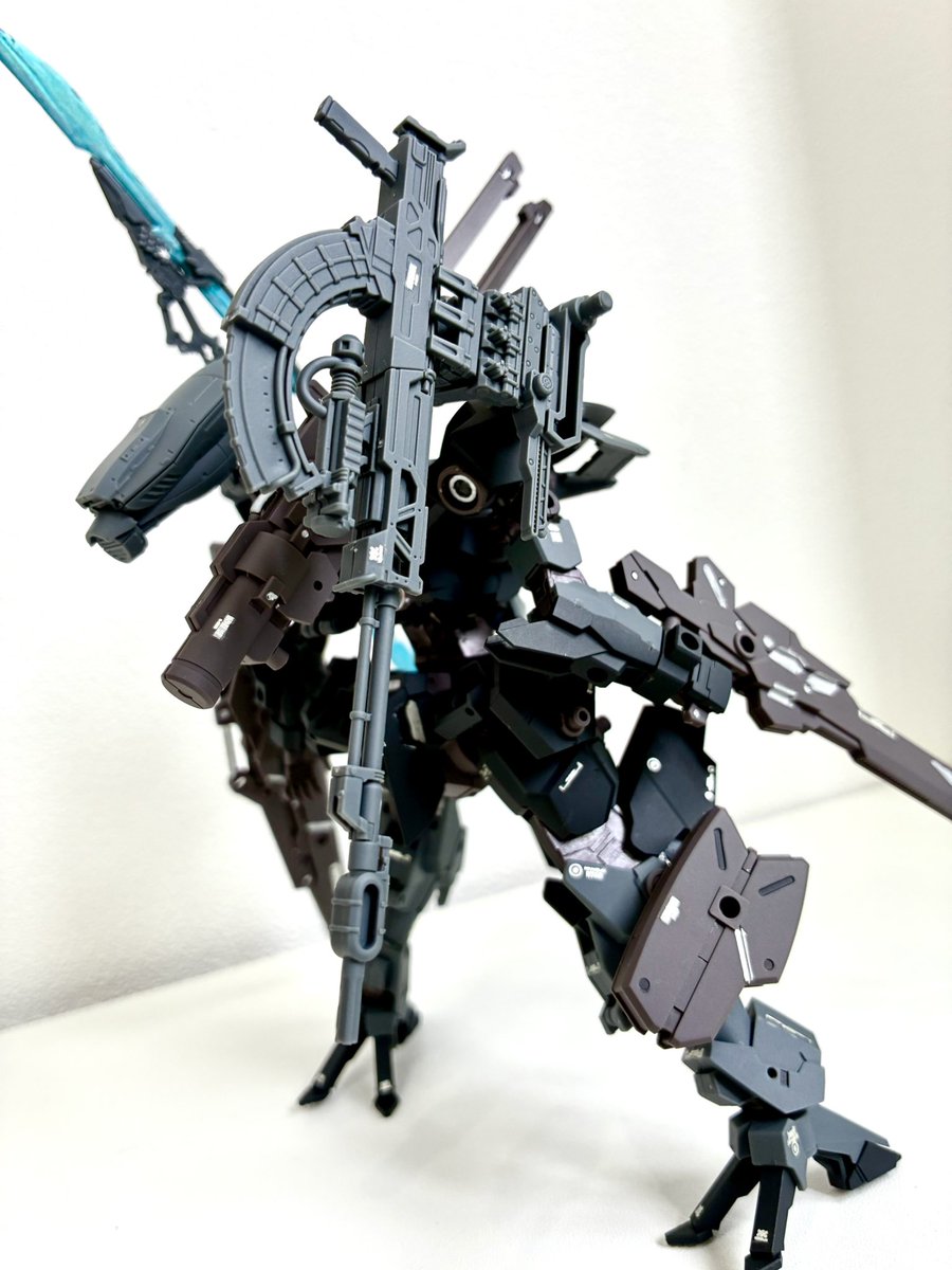 3765Denden's tweet photo. ゼノヴァルトは30MMにしてはこれ単体で既に出来上がっているキットだよなぁ
だけど、アーマードコア武器セットと組み合わせるとむちゃくちゃマッチしてかっこよくなるんだ✨

#30MMCM2026 #プラモデル好きと繋がりたい #プラモデルライフ https://t.co/P4jrdZEKAX