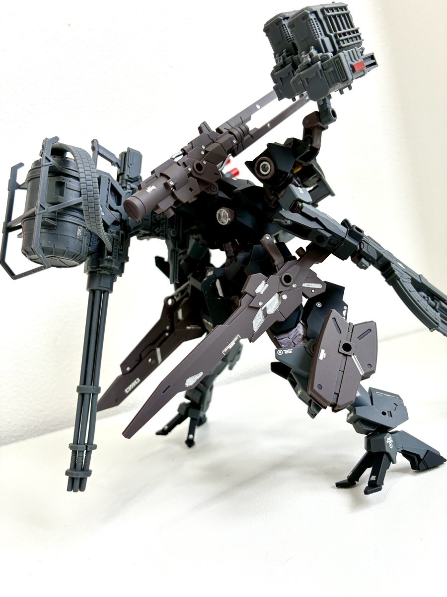 3765Denden's tweet photo. ゼノヴァルトは30MMにしてはこれ単体で既に出来上がっているキットだよなぁ
だけど、アーマードコア武器セットと組み合わせるとむちゃくちゃマッチしてかっこよくなるんだ✨

#30MMCM2026 #プラモデル好きと繋がりたい #プラモデルライフ https://t.co/P4jrdZEKAX