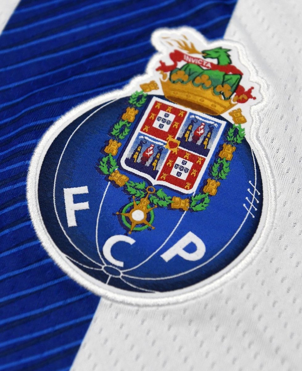 DTransferencias's tweet photo. 🚨 FC Porto está interessado em assegurar a contratação de João Victor de Souza, segundo o jornalista Bruno Andrade no @maisfutebol.
O lateral-esquerdo de 20 anos custou 15 milhões de euros ao Tottenham Hotspur.
O atleta já foi apontado ao Benfica. https://t.co/42Nfpzy1y2