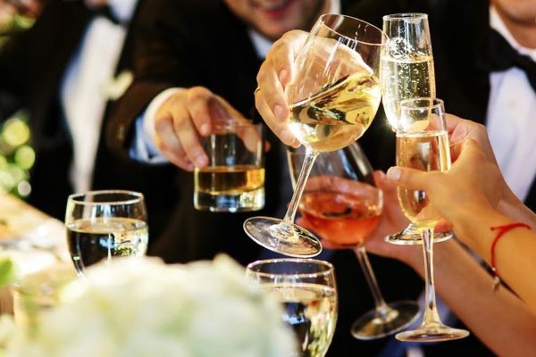Randbreloaded's tweet photo. One way to kick off or End #Summer/#Spring in New York City is with tickets via https://t.co/LReQPNmAaQ #Party #brunch #rnbmusic #friends #win #art #tbt #wine #lifestyle #salmon #motivation #inspiration #dinner https://t.co/48uFmaDNye
