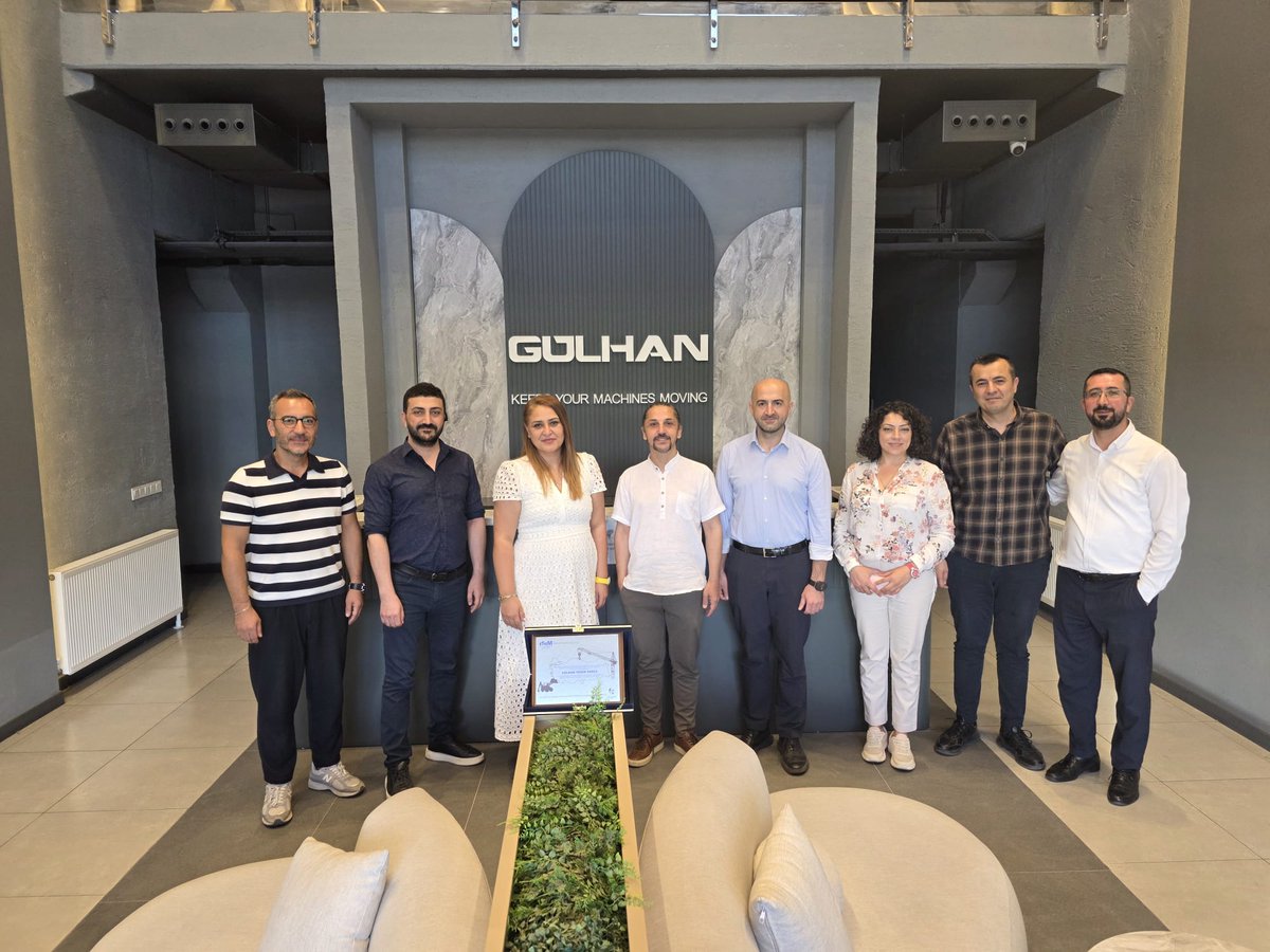 isimkume's tweet photo. Üyelerimizden @KarbaOtomotiv , @mekaglobal  ve @GulhanSpares firmalarımızı ziyaret ettik. Kendilerine üye oldukları yıl kadar fidan bağışında bulunduk ve sertifikalarını teslim ettik.
Üyelerimize başarı ve bol kazanç diler, nazik misafirperverliklerinden ötürü teşekkür ederiz. https://t.co/iofCPb6yaM