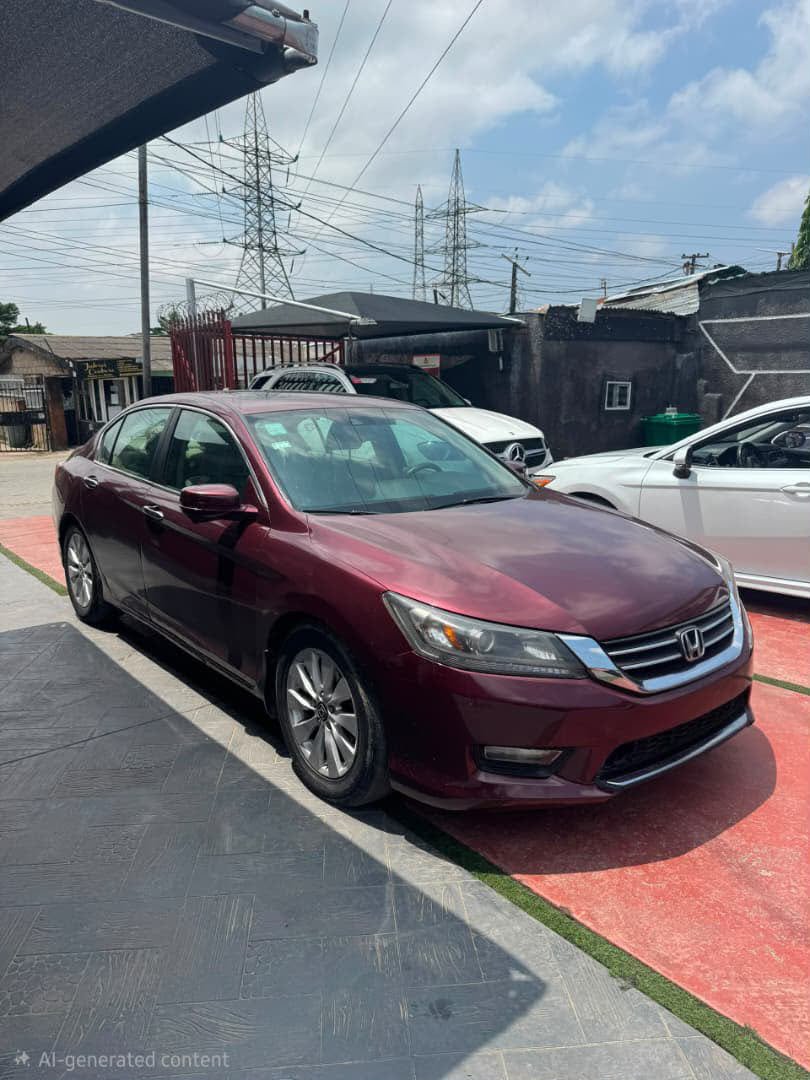 larby6's tweet photo. 🇳🇬Registered 2014 Honda Accord EXL. Keyless, side camera, leather seats, sun roof, double screen. 4 plugs engine. 
🏷️₦10.5M. 
Location Surulere Lagos

Kindly help retweet 
I need money https://t.co/sSymhvcoee