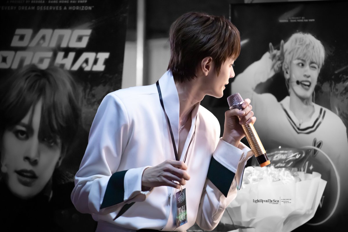 LightUponTheSea's tweet photo. 📸 270726 | DANG HONG HAI x FOODTRUCK LIVESTAGE 3
𓆝 ⋆.
#DANGHONGHAI #당홍하이 https://t.co/ta8aITPCJI