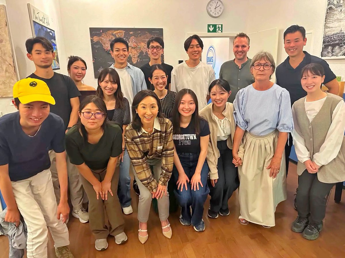 davinci_int's tweet photo. 【語学学校を卒業！いよいよAusbildungへ🇩🇪】

今年のダヴィンチ留学生たちは、ケルンでの学びを終え、ミュンヘン、デュッセルドルフ、ケルン近郊へ。

新しい住まいへのお引越しを終え、いよいよ8月・9月から、それぞれの研修先でAusbildungが始まります！

無事に新生活を始めたとの連絡に、私たちも本当にホッとしました☺️

一人ひとりの歩みを知っているからこそ、これからの活躍が本当に楽しみです！✨

▼詳しくはこちら
https://t.co/J8o9ybCNFg