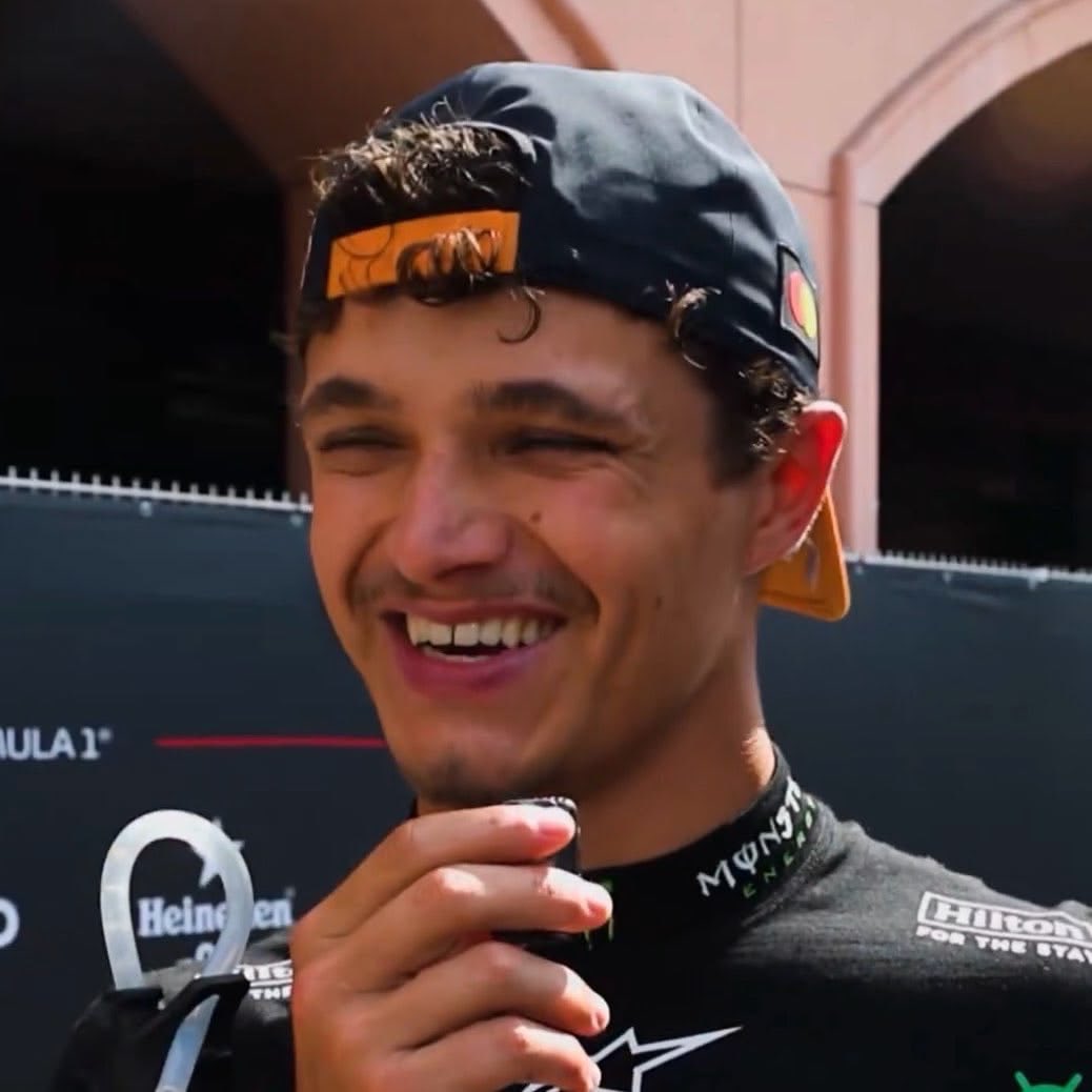 fag4lando's tweet photo. Posting more 444 tooth gap pics no one asked for because I love them and I am my own audience 🤩🤩🤩🤩 https://t.co/fD737By7Vk