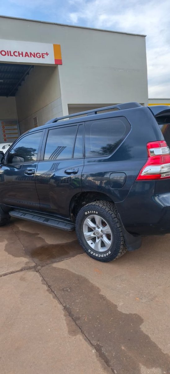 timothyCarplug's tweet photo. Toyota landcruiser prado Local🚨
2014 YOM
Sunroof
3000cc diesel
Automatic
Asking 4,600,000 KES🏷️
📍Eldoret town
Call/ whatsapp
0707605940 https://t.co/7sXgqwiY8W