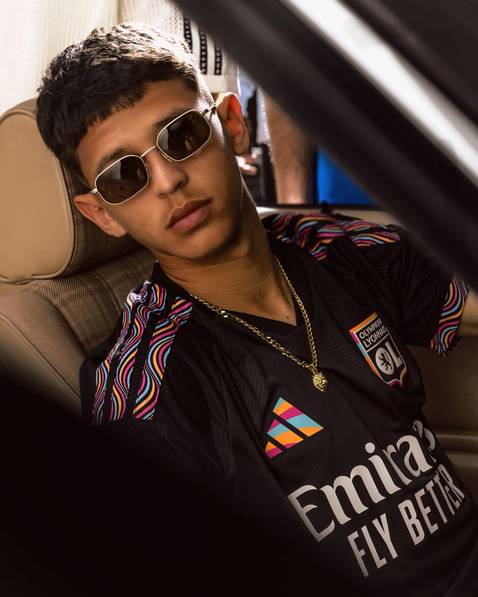 phildelves's tweet photo. adidas having a lot of fun with their three stripes in 2026. https://t.co/fDlGwKbHo2