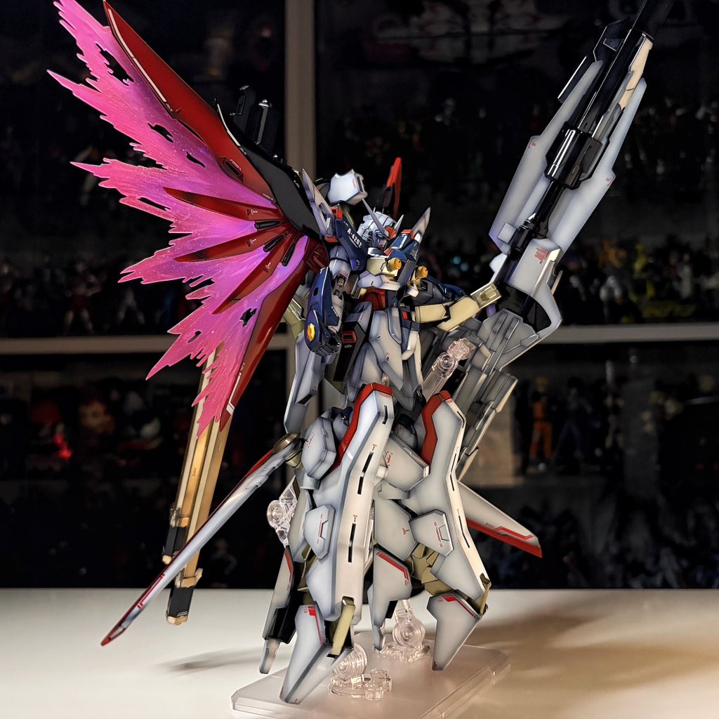 ygo_jack_a's tweet photo. HGデスティニーガンダムSpecII &amp;
ゼウスシルエット 全塗装！！！

#ガンダムSEED 
#ガンプラ 
#gunpla https://t.co/lwkPLwOwU4