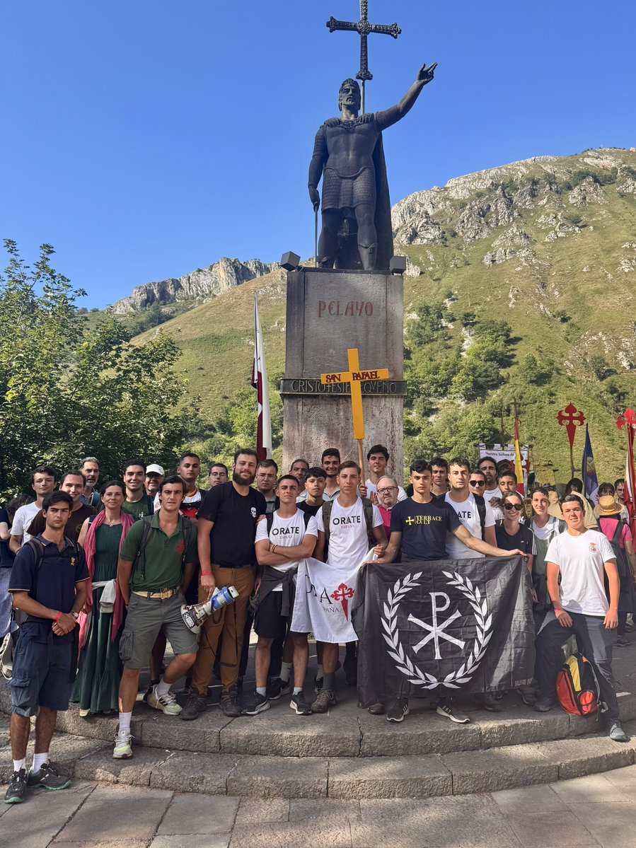 nfernandezd_'s tweet photo. Tres días de camino, oración y gracia.

Vuelvo de Covadonga con el corazón renovado y la certeza de que la mayor fortaleza del hombre nace cuando se arrodilla ante Dios.

Cuatro años peregrinando hacia la Santina. Si Dios quiere, volveremos.

Que María siga protegiendo a España https://t.co/wPueGTk3w6