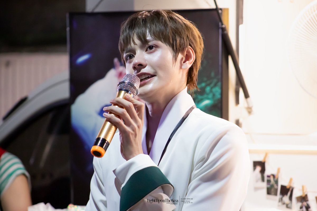 LightUponTheSea's tweet photo. 📸 270726 | DANG HONG HAI x FOODTRUCK LIVESTAGE 3
𓆝 ⋆.
#DANGHONGHAI #당홍하이 https://t.co/UI4C4hM9vr