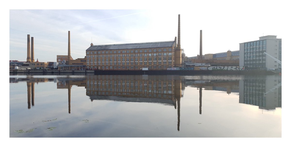 so_dianare's tweet photo. Industria Reflejada 🪞

#photography #SoDianare #GalaxyNote10Plus https://t.co/zoe1mt9sqv