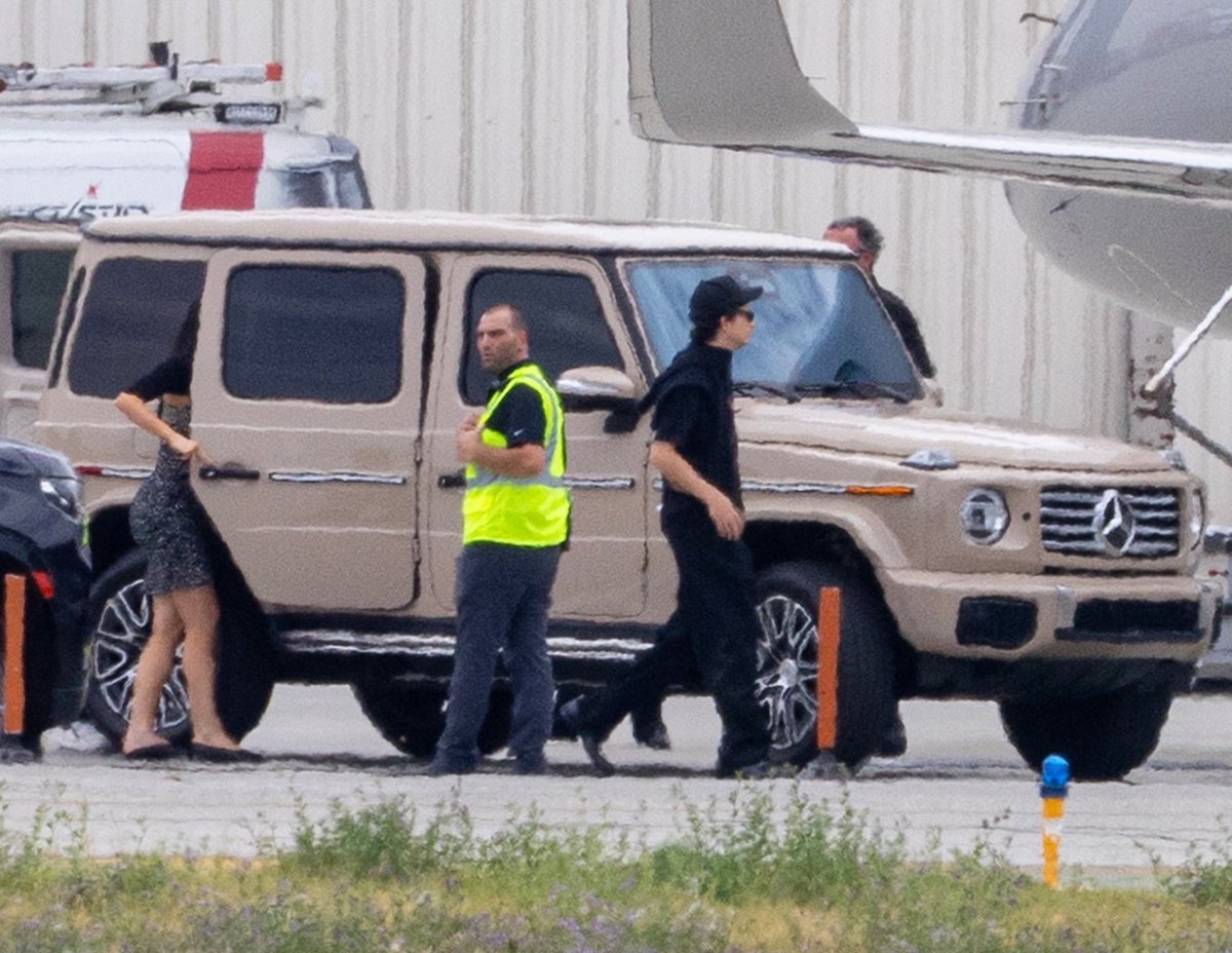 kymaxxing's tweet photo. kylie and timothée spotted heading to san diego for a celebration of life for her late grandmother mj on what would've been her 92nd birthday 🤍 https://t.co/HEGa3uD0GZ