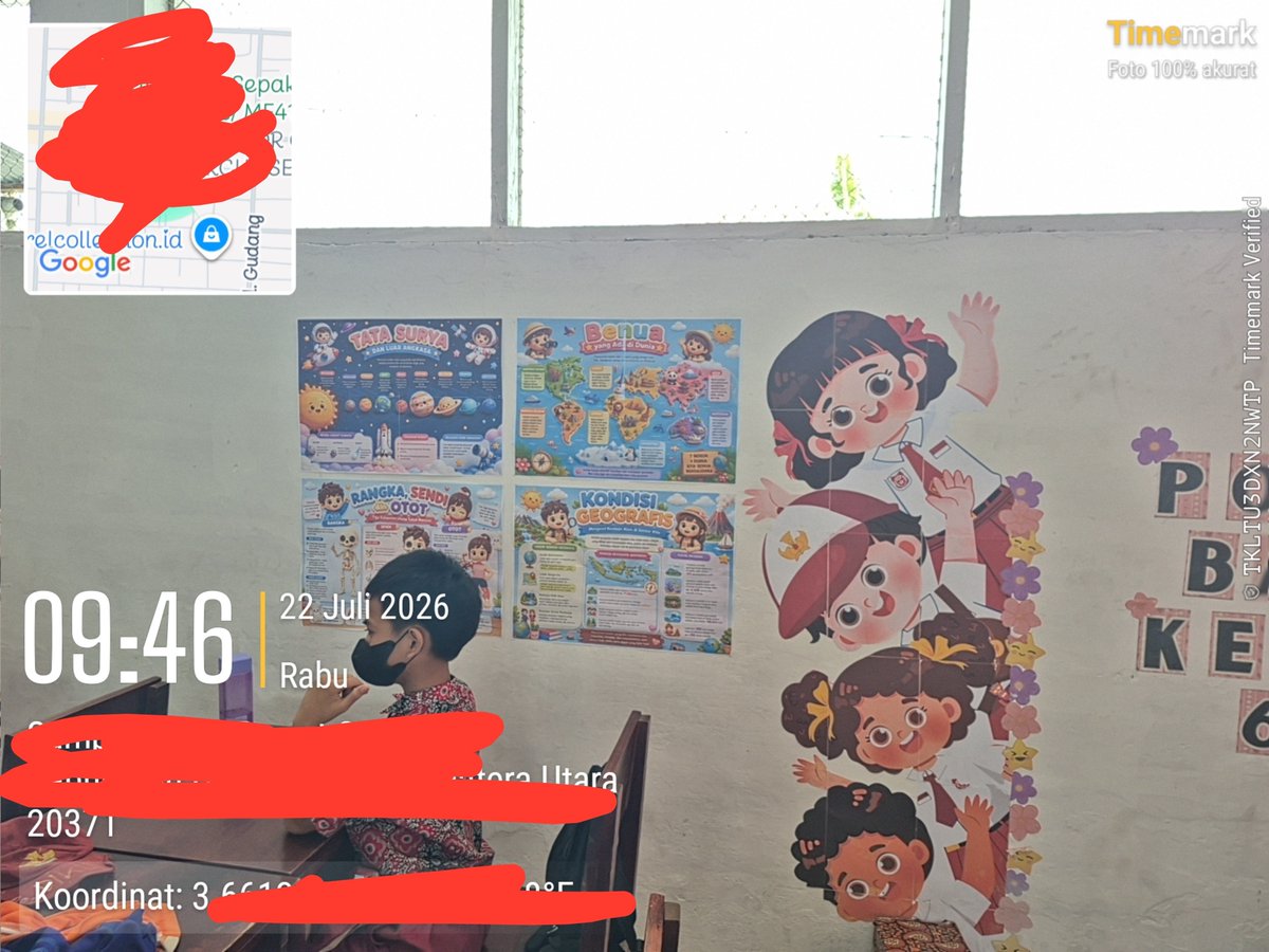ndaa_lala's tweet photo. @keluhkesahkonoh Haii Guru SD Negeri disini!
Sebenarnya pengutipan uang kepada ortu siswa untuk keperluan sekolah itu dilarang
Dan ini kelas ku, walau bangunan jadul aku usahakan buat senyaman mungkin walau harus keluar uang pribadi. Mulai dari mengecat ruangan dan segala dekorasi yang ada https://t.co/nTaoI6NXuk