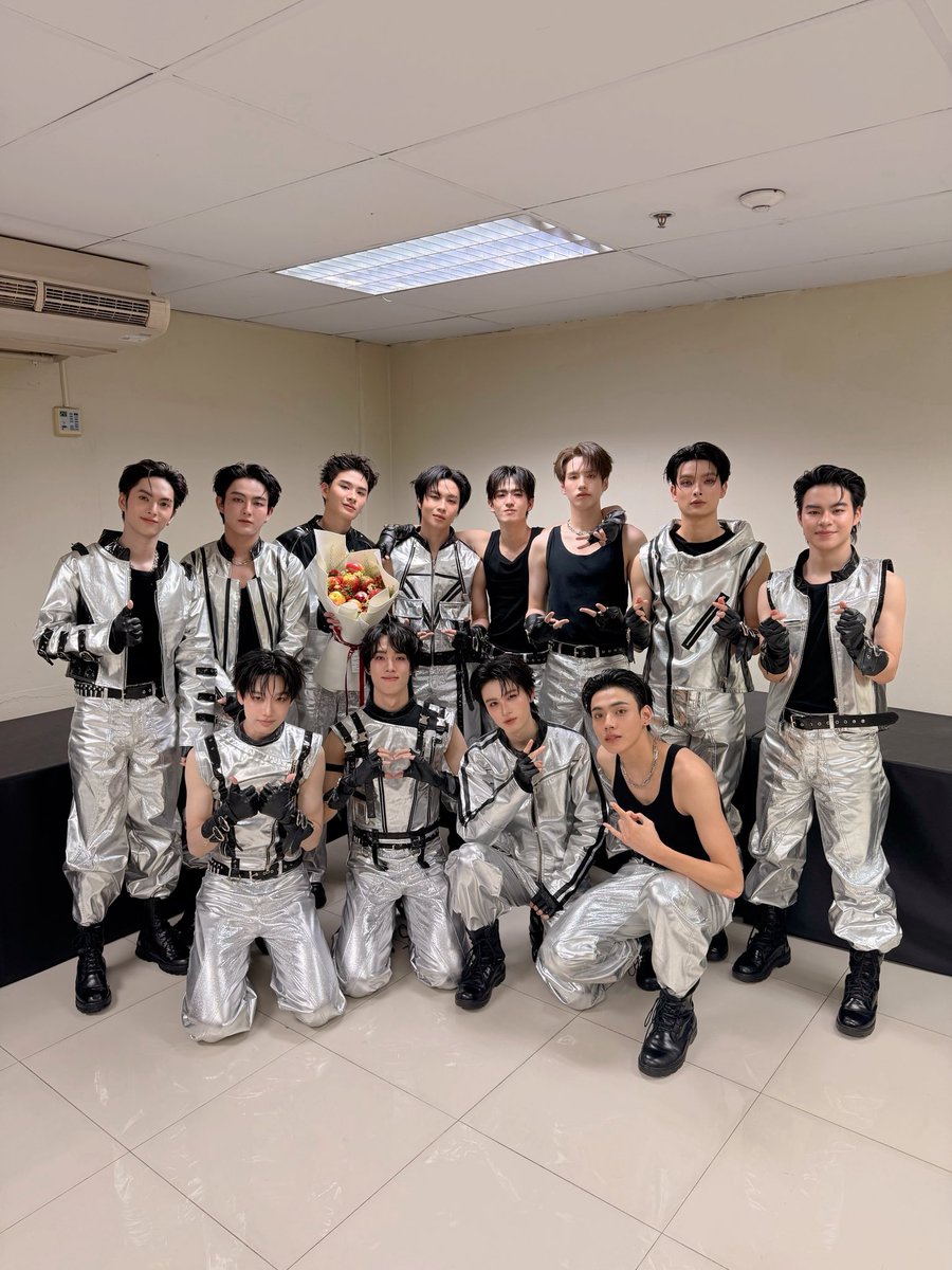 chomfeb's tweet photo. tericetop : support bro as always kubb 🫶🏻 https://t.co/CKhXGf4t0H