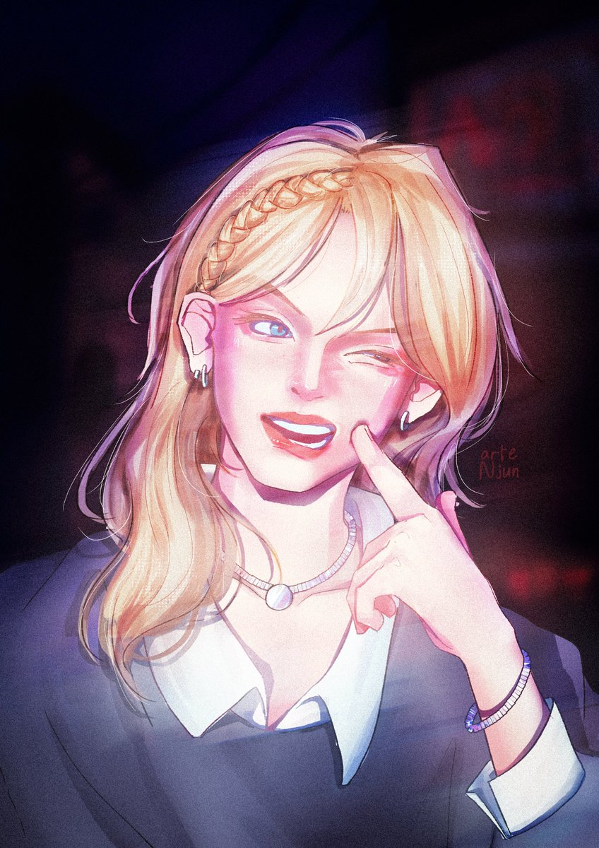 artenjunn's tweet photo. Redrawing my first ever digital art, lol https://t.co/I9Wa4C8Ie6