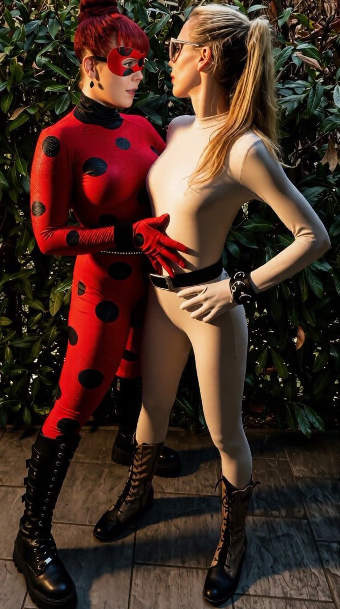 DuoInfernale1's tweet photo. Und was ist dein Fetisch? Wir kümmern uns nicht um alle. Aber um viele. Höfliche Anfragen in ganzen Sätzen werden vorausgesetzt. #femdomduo #dominaduo #duinfernale #roleplay #lycrafetish https://t.co/KFC96UiGCi