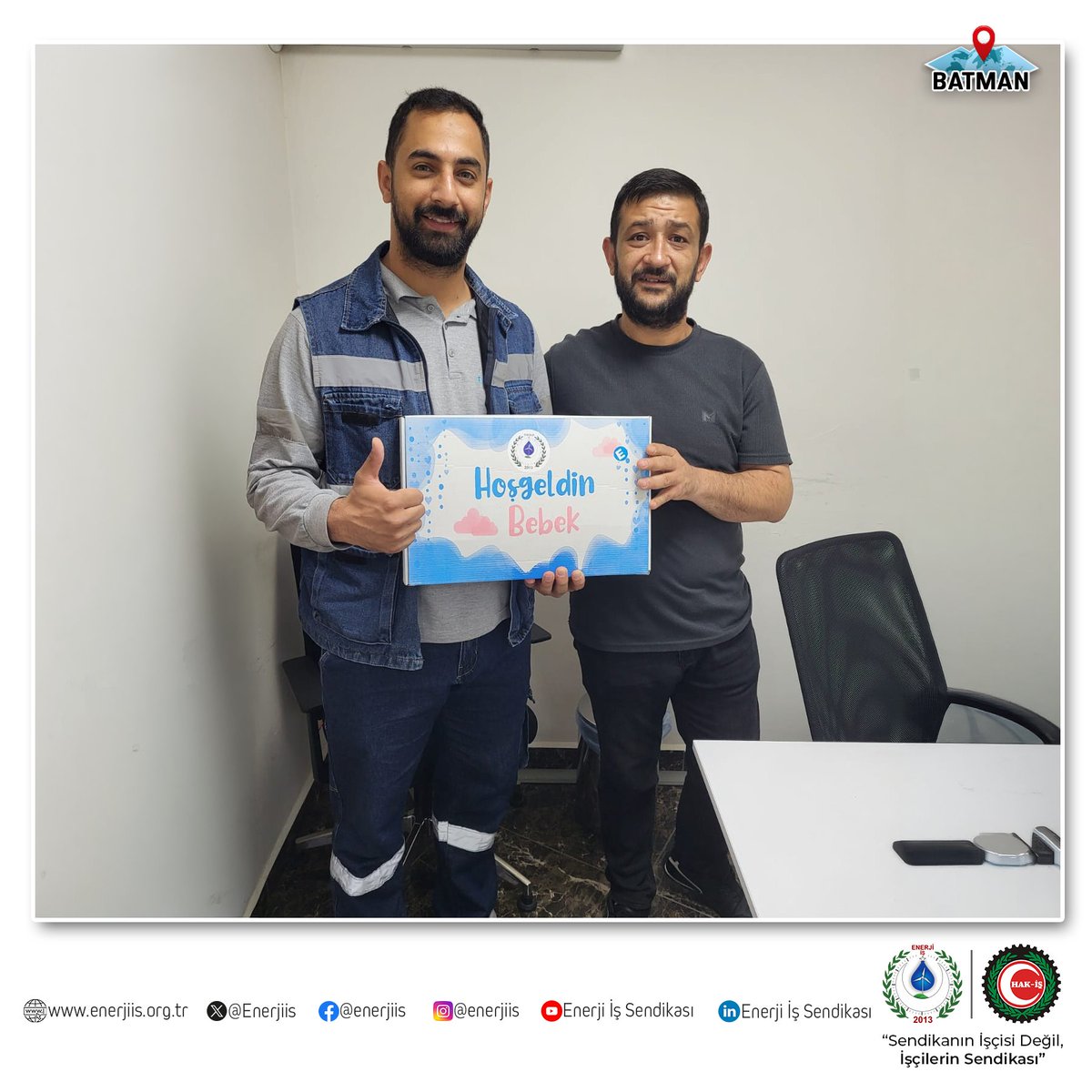 Enerjiis's tweet photo. Temsilcimiz Sn. İhsan KUYUMCU tarafından DEDAŞ Batman bünyesinde görev yapan üyemize yeni doğan paketi takdim edilmiştir. Bu anlamlı vesileyle üyemize ve ailesine hayırlı olsun dilekleri iletilmiş, minik evladımıza sağlıklı, huzurlu ve mutlu bir ömür temennisinde bulunulmuştur.

Değerli üyemizi tebrik ediyor, ailesiyle birlikte sağlık ve mutluluk dolu nice güzel günler diliyoruz.

@DicleElektrikAS 

#enerjiişsendikası #sendikanınişçisideğil #işçilerinsendikası #sendikalçalışma #dedaş #dicleelektrik #batman