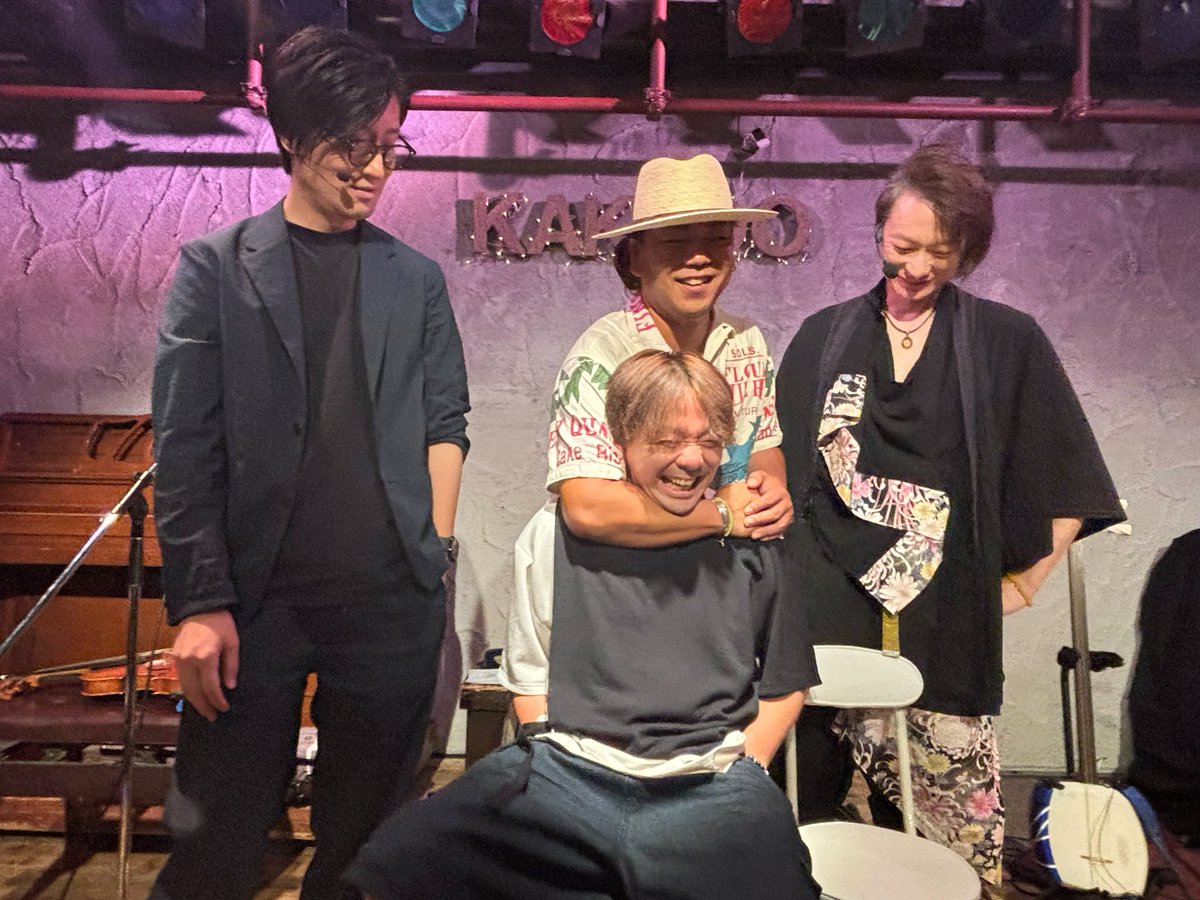 masapiero10's tweet photo. 竜馬四重奏、メジャーデビュー10周年記念、FCミーティングありがと���ございました。この10年で出会った皆様、いつもありがとうございます。今後ともこの4人で新しい景色を見せて行きますので、奏人の皆様ついてきてください。いつもありがとう！ https://t.co/B9g4OKoxwI
