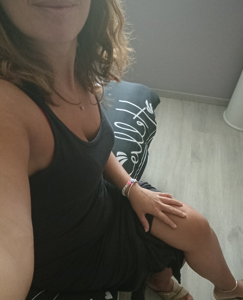 ChatteLisse1's tweet photo. Bonne journée 💋💋 https://t.co/oV8jx4Abej