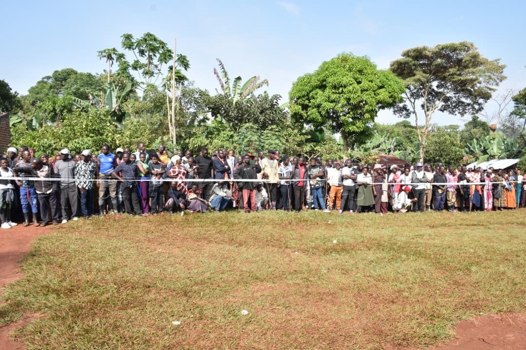 newvisionwire's tweet photo. LC1 Elections 2026 π³οΈπΊπ¬ UPDATE: Voter verification is ongoing at Lugala Village, Lugoba Parish, in Bukwe District.
πΈ By Simon Peter Tumwine
#LCElections | #VisionUpdates https://t.co/LEhW1eeZ7A