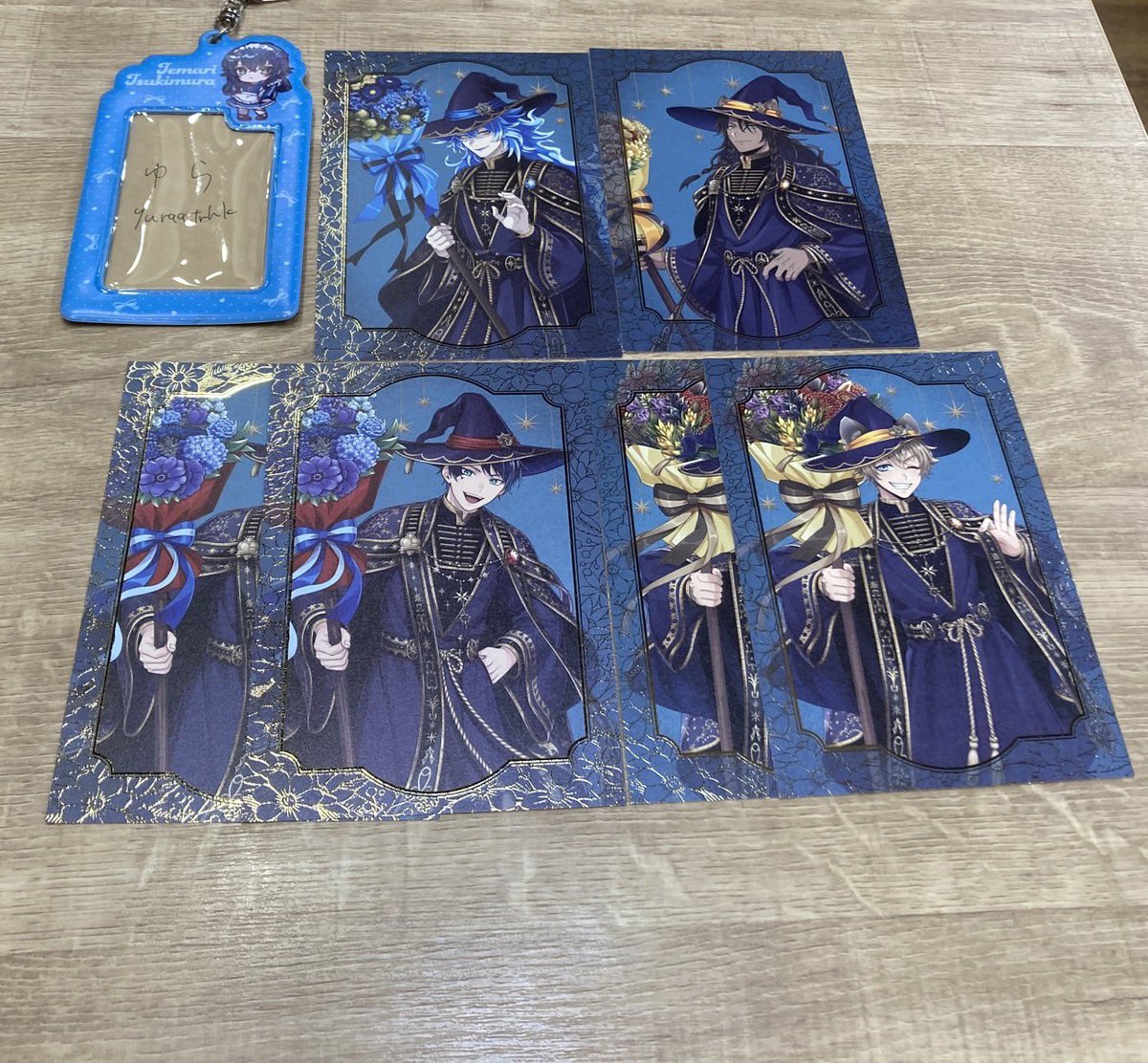 yuraa_trhk's tweet photo. ツイステ ブルームバースデー ポストカード 交換 譲渡 買取

譲♡デュース2 レオナ ラギー2 イデア
       リリア オルト ケイト ヴィル

求♡定価➕送料

＊1枚目は2枚目を同数お迎えください
➥無くなり次第別ツイ🟡

検索からもお声かけください https://t.co/d3Rg5HHSWV