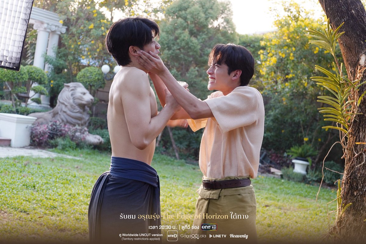 ArunRungTH's tweet photo. ภาพเบื้องหลัง อรุณรุ่ง The Edge of Horizon EP 6
[Sunrise Version]

ทุกวันเสาร์ เวลา 20:30 น.

รับชมทาง
📺 20:30 (GMT+7) | ดูทีวี ช่องวัน 31 (Thailand only)
🌎 21:30 (GMT+7) | ดู Worldwide UNCUT version : oneD, GagaOOLala, Heavenly, Line TV 
(*Territory restrictions applied)

#อรุณรุ่ง #TheEdgeOfHorizon
#อินองศา #InnOngsa #ช่องวัน31