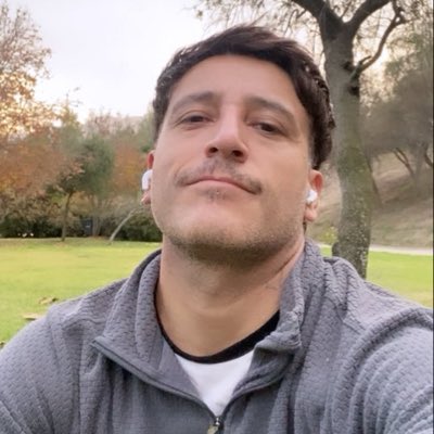 BenjaCarrilloL's tweet photo. #NuevaFotoDePerfil https://t.co/wtS0mWdvPe