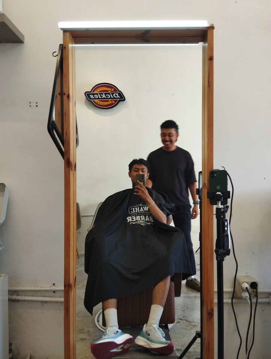blipsbop's tweet photo. best barber in town! https://t.co/xbv5j1UysC