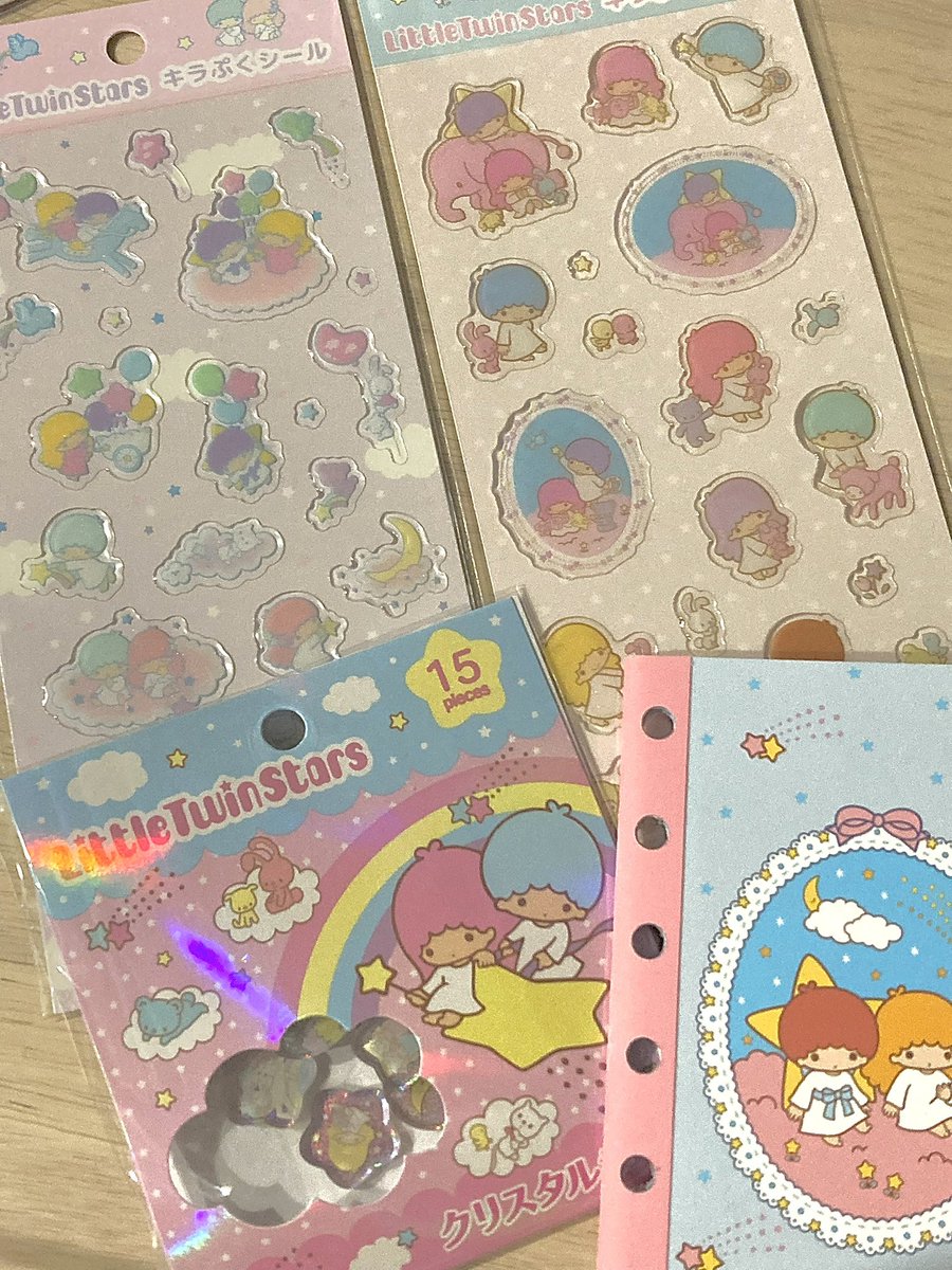 ____kittysuger's tweet photo. キキララシール✧︎🌟ゆめかわでかわいい~！
今更だけどゲットできました₍ᐢ.ˬ.ᐢ₎💛

#シール購入品 #シール界隈
#シール帳 #シル活 #サンリオ https://t.co/wJ4vf8AsRi