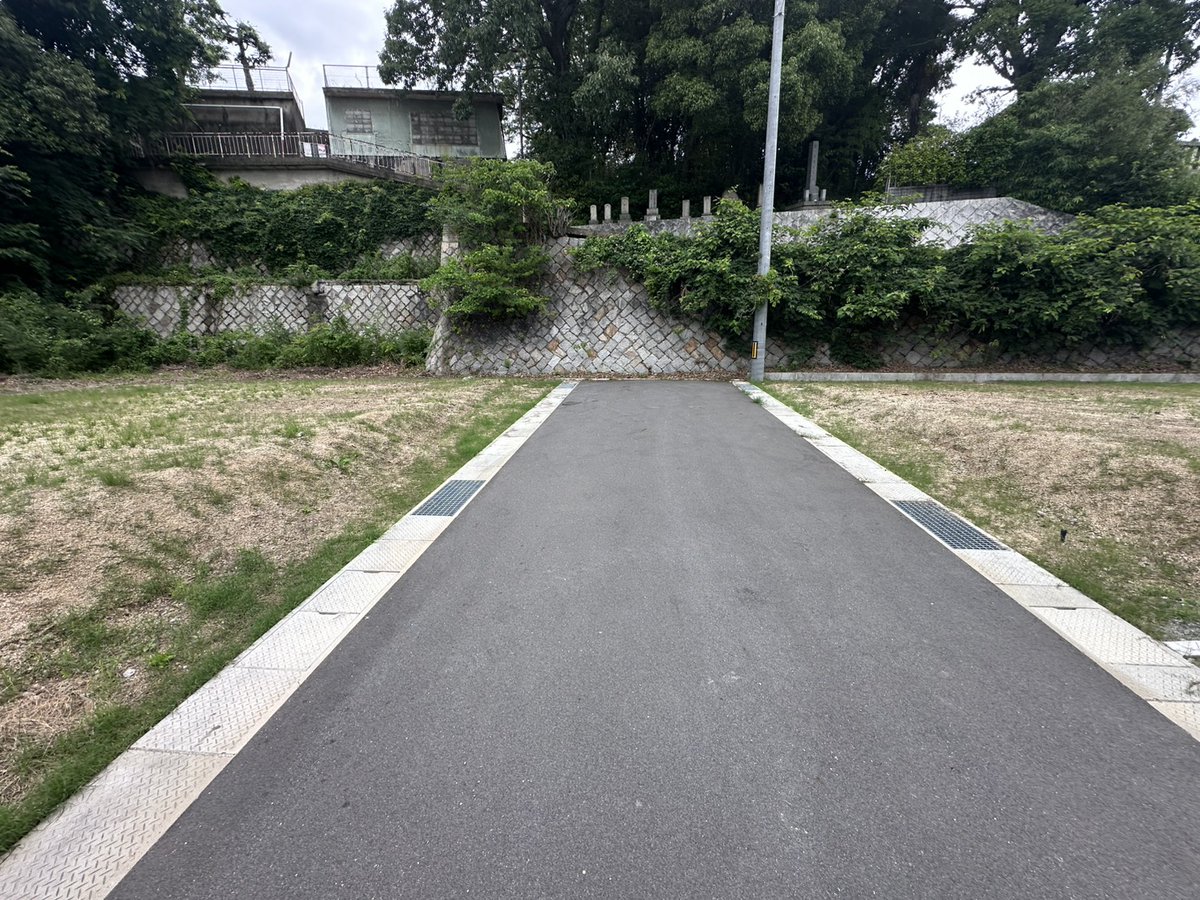 otake2103's tweet photo. 倉敷市児島田の口
５５坪×２区画

☑ 残り２区画につき、お値段ご相談させていただきます◎

❖不動産を・売りたいとき・買いたいとき
❖おたけ不動産 株式会社
❖総社市中央1丁目22番地105
☎（0866）95-2402

#琴浦中学校 #近くの #分譲地 #琴浦 #団地 #平地 #不動産 #おたけ不動産 https://t.co/W01VaPXlim