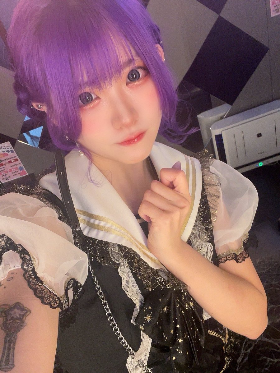 amusan00's tweet photo. 出勤しますよん！
今日謎に早起きしたからメイク濃いのと髪の毛もかわいくしてきた！
チェキオススメだよーん💕
遠隔！来店待ってるね！
@getplan_ 

遠隔ページ
https://t.co/QciQruR2In https://t.co/OVh7CUitbD