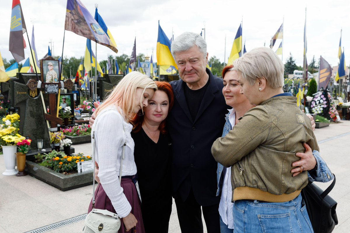 poroshenko tweet picture