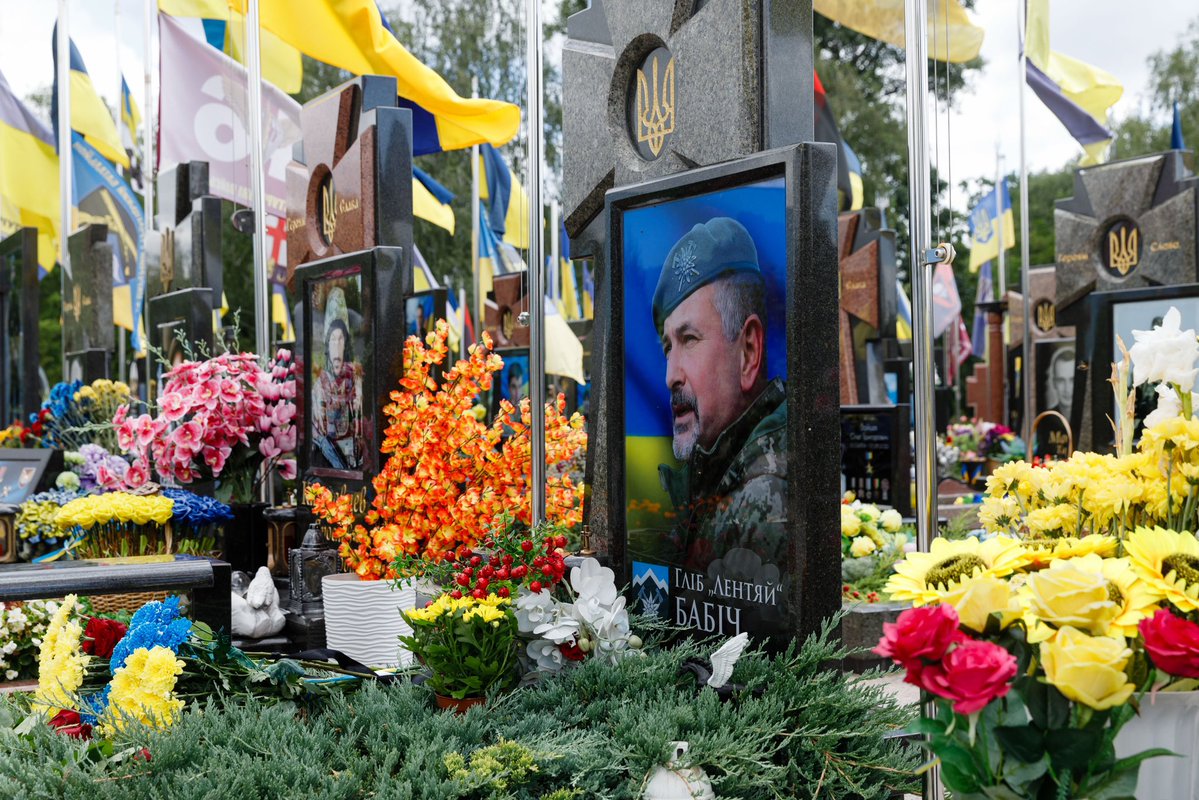 poroshenko tweet picture