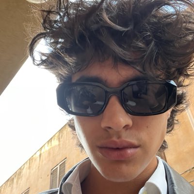 blackstone22652's tweet photo. #NuovaFotoProfilo https://t.co/tgFDDBHUCx