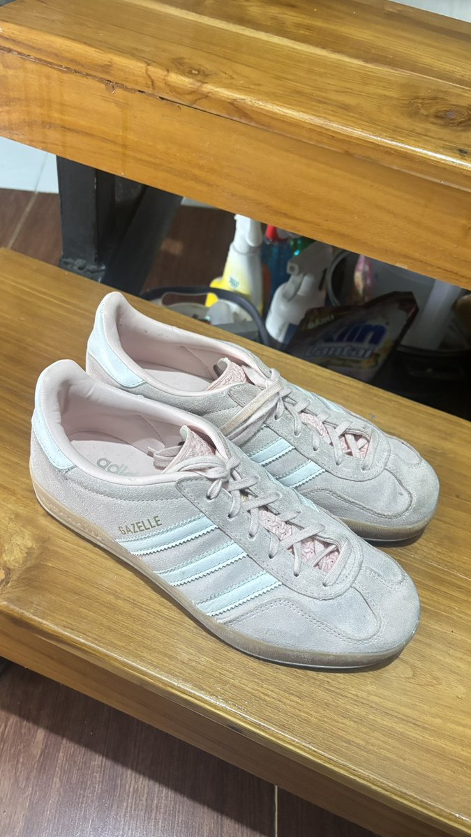 ctyl____'s tweet photo. wts sepatu adidas gazzele baru dipake 3-4 kali 
price 1,4
dom bandung https://t.co/mRGwUhcdgC