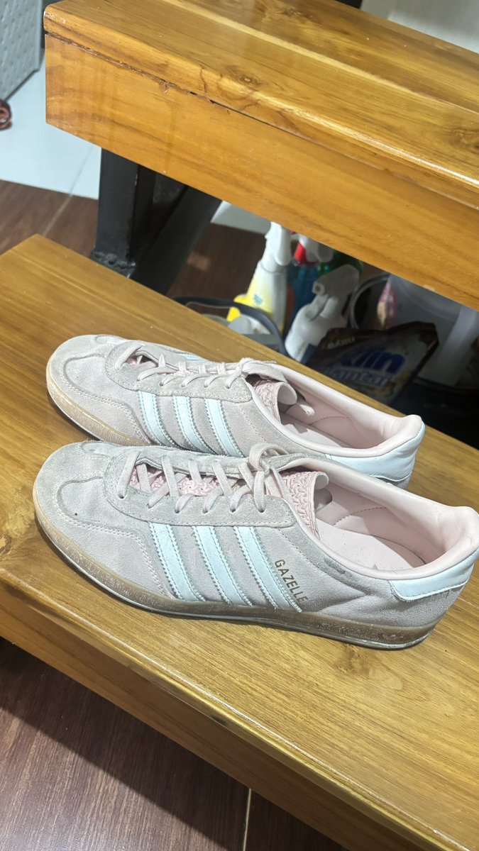 ctyl____'s tweet photo. wts sepatu adidas gazzele baru dipake 3-4 kali 
price 1,4
dom bandung https://t.co/mRGwUhcdgC