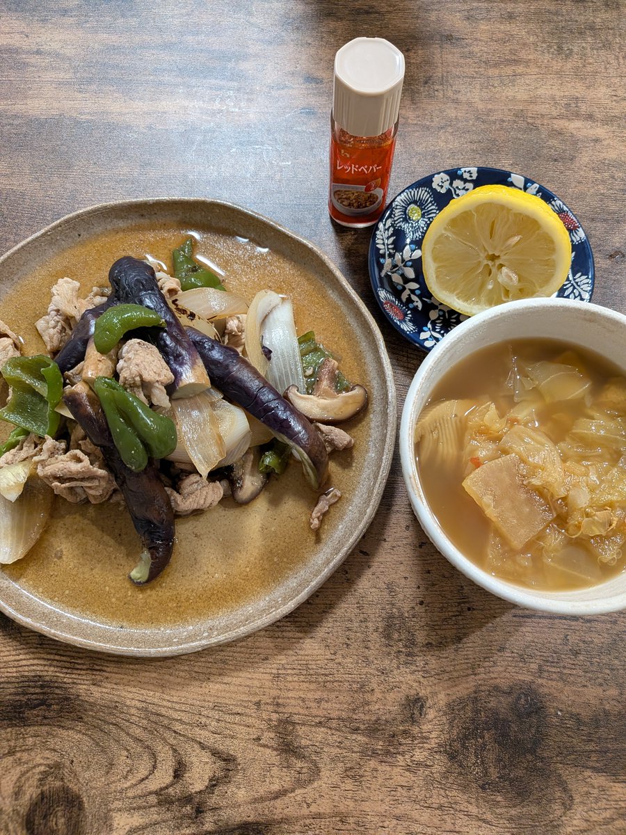 syrocca's tweet photo. 今日の朝と夜 https://t.co/7FFzweNYZC