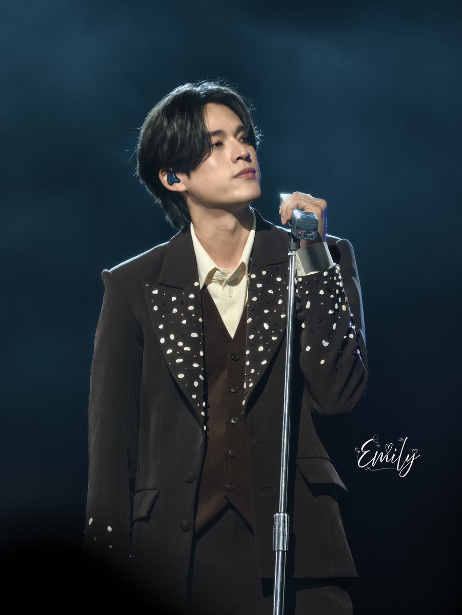 EmiLiaO3O's tweet photo. Like a dream...

#JossGawinConcert https://t.co/MGoYDAKjp4