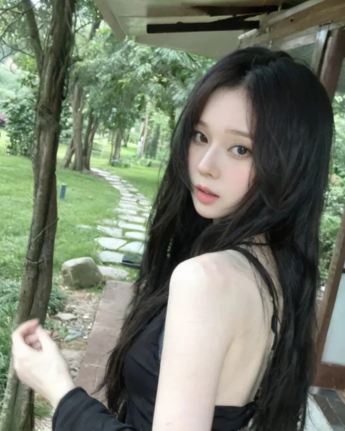 cwhehe190828's tweet photo. 언니 , 밖은 더운데 집에서 커피 한 잔 할래요?
#연능 #멤놀 #맘눌뎀 #맘눌떡 https://t.co/bjkdLceyhE