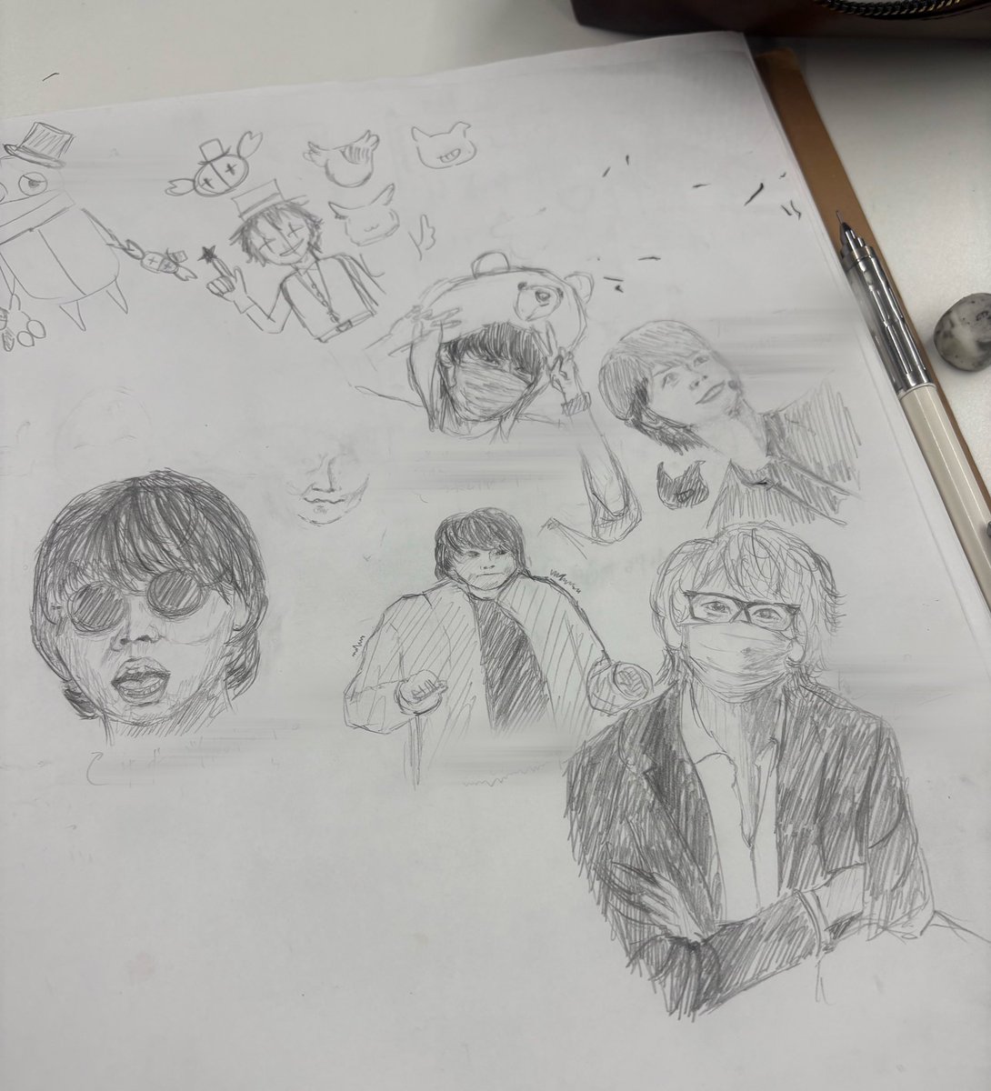 klo_o7's tweet photo. 夢中になって描いてたら素晴らしいページができてしまった https://t.co/7KYVSvVVsX