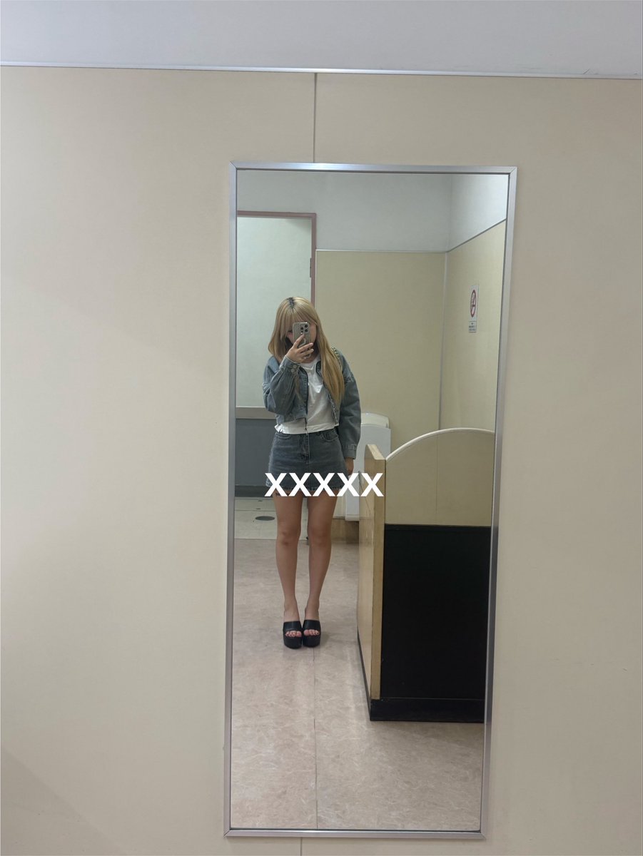 718_sera's tweet photo. テミンくんのデニムのセットアップ似てるの着たけどやっぱ可愛い^_^︎🎶 https://t.co/w6qka30uL5